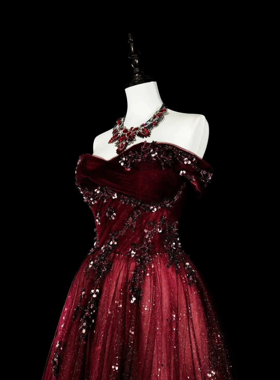 Schulterfreies, glitzerndes A-Linien-Abendkleid in Burgunderrot mit Applikationen, weinrotes Partykleid N1777
