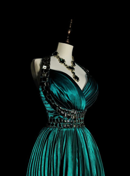 Vintage A-Linien-Neckholder-Abendkleid aus grünem Satin mit Rüschen und Perlenstickerei, ärmellos, 70er-Jahre-Stil, langes formelles Abendkleid N1479