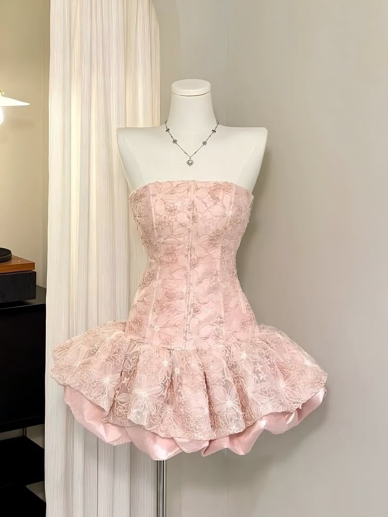 Niedliches, trägerloses, pinkfarbenes Mini-Abschlussballkleid, Mini-Abschluss-Inspo, kurzes Homecoming-Kleid RB3176