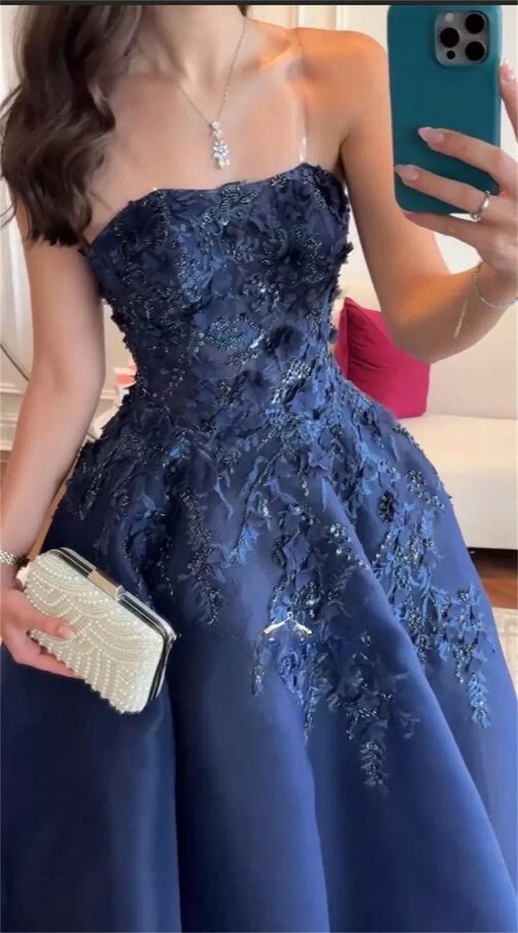 Robe de bal élégante bleu marine sans bretelles, ornée d'appliques, coupe trapèze, référence AB512