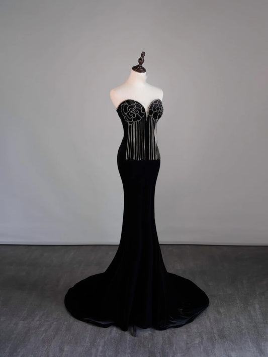 Robe de soirée sirène modeste en velours noir à décolleté cœur pour adolescentes, idéale pour le bal de fin d'année (N1178)