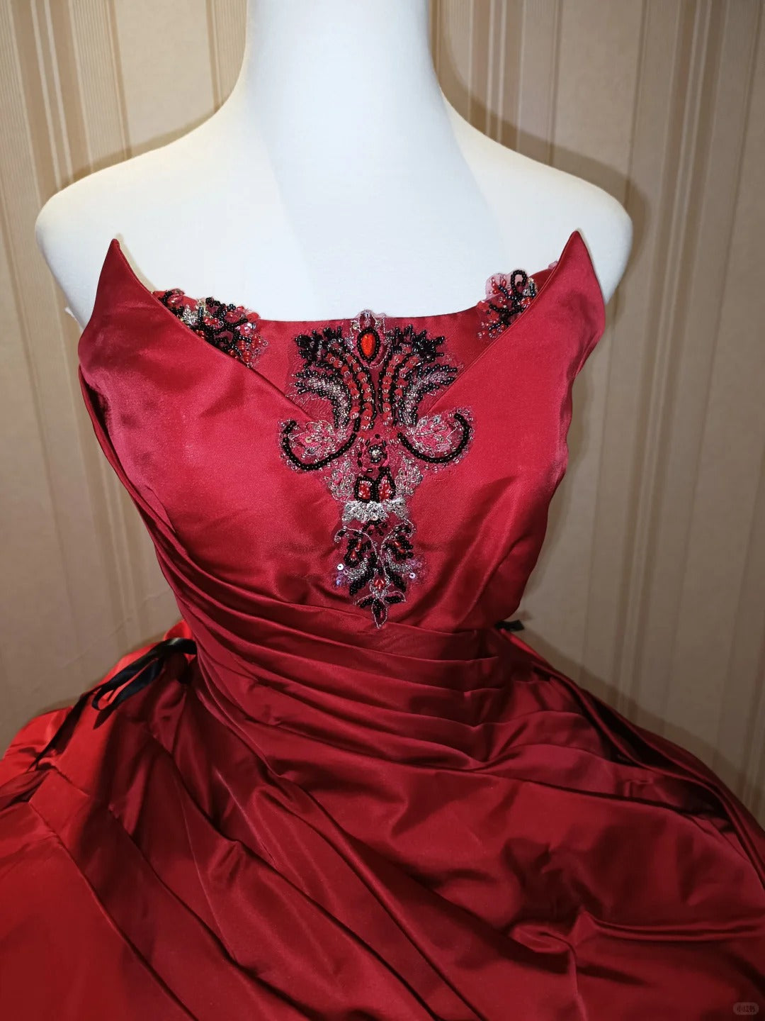 Princess Ball Gown Strapless Red Satin With Appliqued Sweet 16 Dresses Quinceanera Dress N4193
