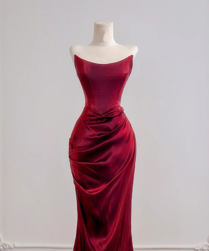 Romantisches, trägerloses, burgunderrotes Meerjungfrauen-Abendkleid mit Rüschen – ein beeindruckendes Outfit für den 18. Geburtstag (Partykleid N396)