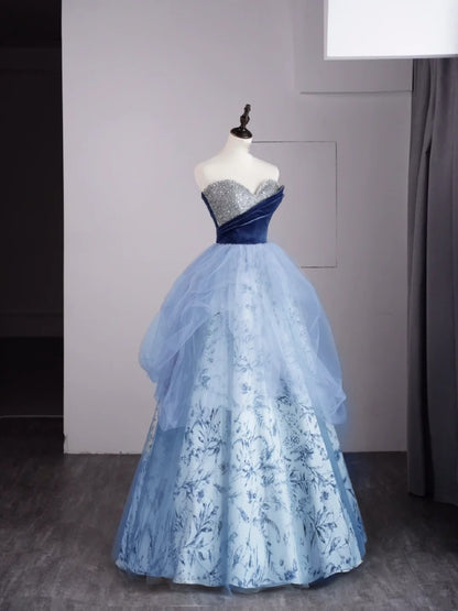 Robe de bal ravissante, bustier cœur en tulle bleu à fleurs, sans manches, avec corsage orné de perles, robe longue de quinceañera, tenue pour un anniversaire de 15 ou 16 ans (N689)