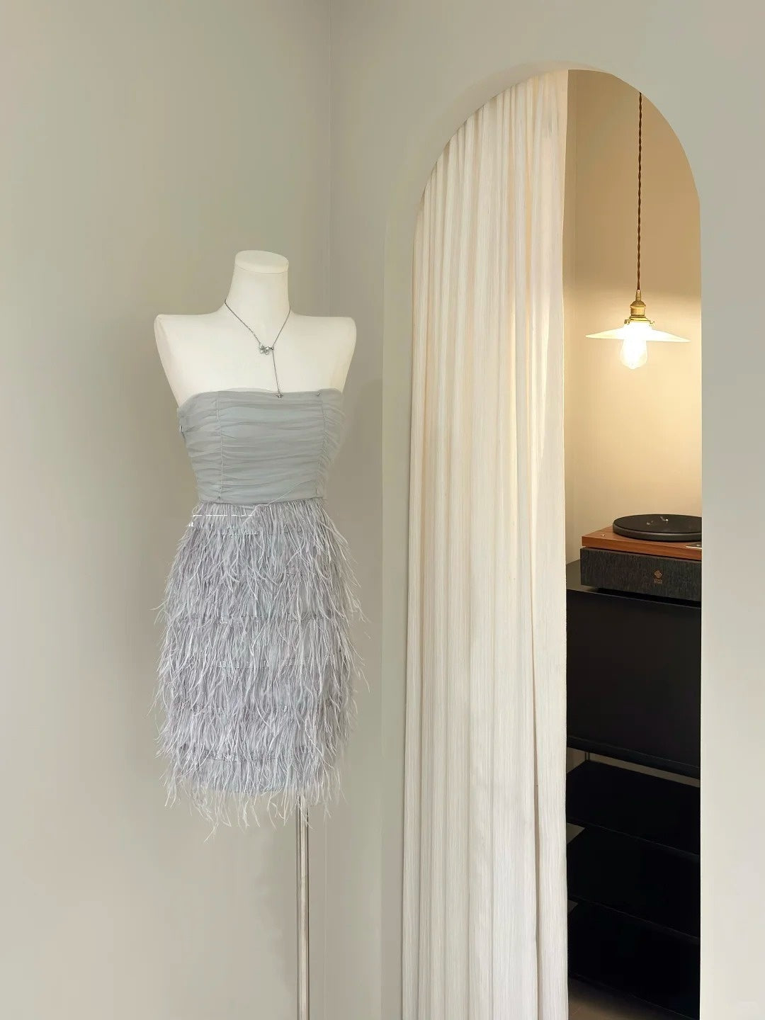 Pretty Sheath Strapless Silver With Feathers Mini Short Cocktail Homecoming Dresses Ideas Hoco Outfits RB4908
