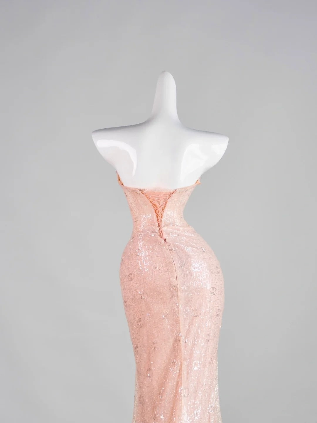 Elegantes, ärmelloses, trägerloses Meerjungfrauen-Abendkleid in Rosa mit Pailletten, Modell N1287