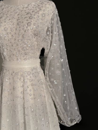 Robe de mariée classique trapèze à col rond et sequins blancs à manches longues - N243