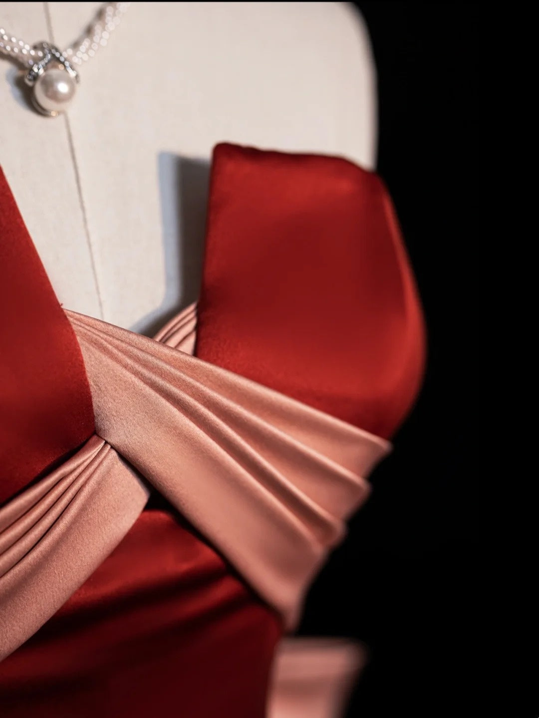 Robe de bal de fin d'année élégante, sans bretelles, en satin rouge rouille, modèle N1268