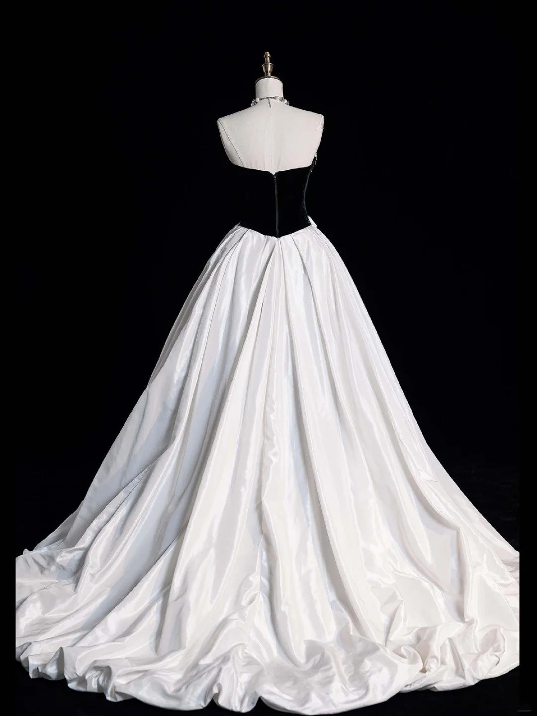 Elegantes Ballkleid mit herzförmigem Ausschnitt, schwarzem Oberteil und weißem Satin, langes Abendkleid für Damen und Mädchen, N650
