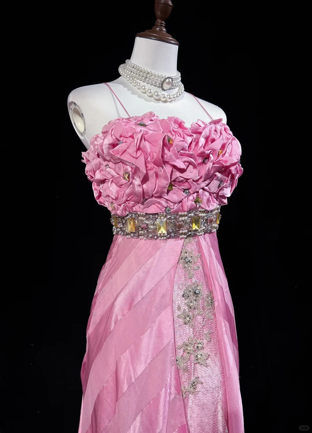 Vintage Abschlussballkleider Spaghettiträger Meerjungfrau Pink mit Goldspitze Lange formelle Abendkleider N3862