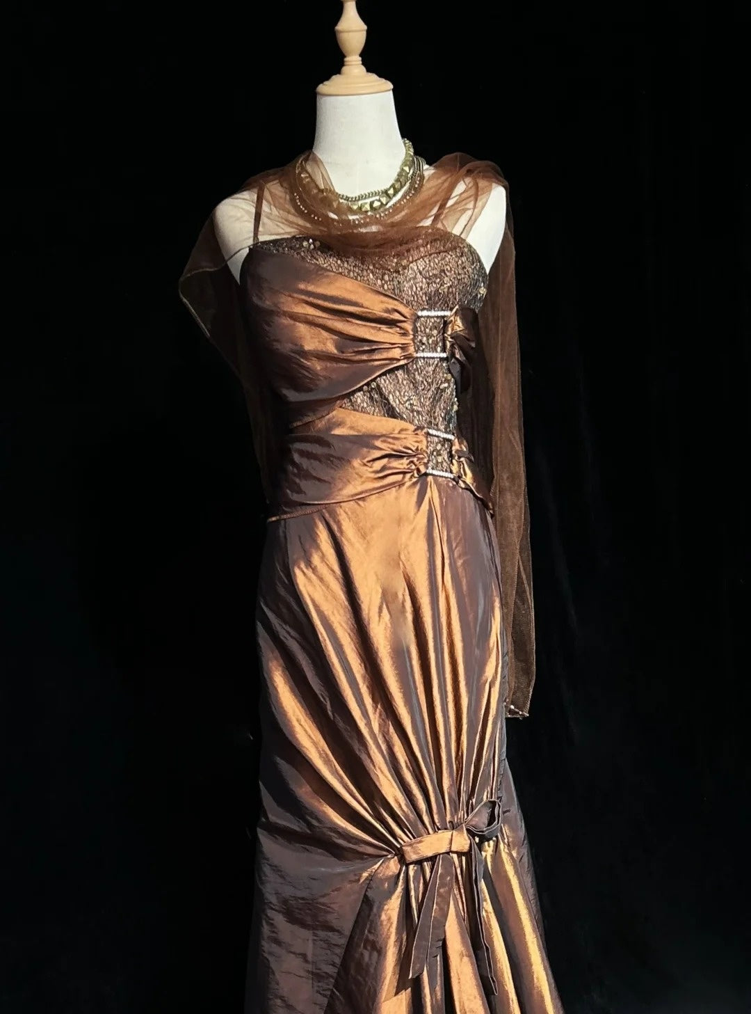 Vintage Ballkleider Inspo Meerjungfrau Spaghettiträger Braun mit Perlen 80er Jahre Langes Abendkleid N2738