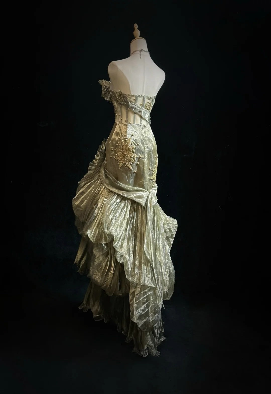 Robes de bal gothiques glamour Robes de soirée sirène sans bretelles en organza vert sans manches avec volants Robe de soirée semi-formelle N3795