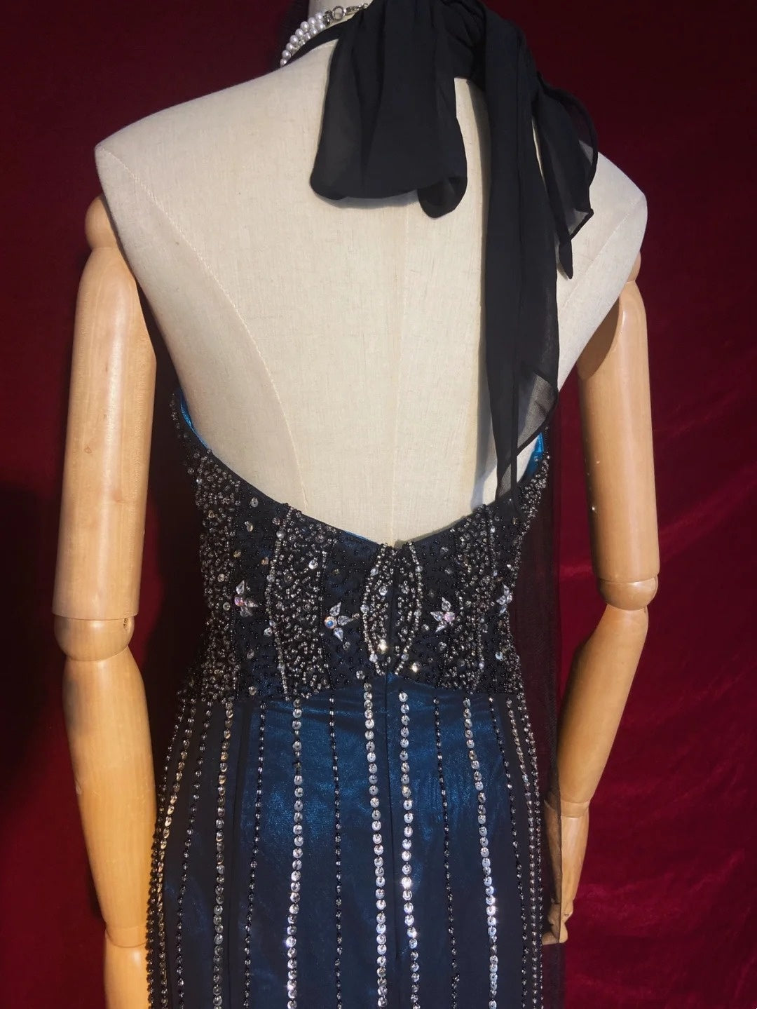 Funkelnde Abschlussballkleider Inspo Meerjungfrau 90er Neckholder Dunkelmarineblau mit Perlen für Damen Ballkleid N3273