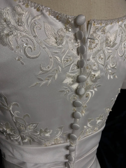 Robes de mariée intemporelles sirène col carré en satin blanc avec manches perles longue robe de mariée N3443