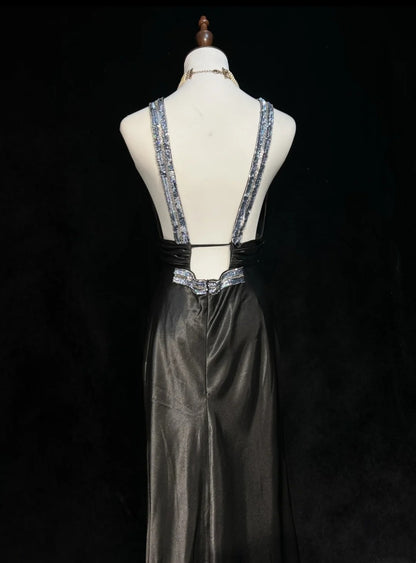 Vintage Abschlussballkleider Meerjungfrau V-Ausschnitt 90er Jahre Satin mit Perlenbesatz Langes Abendkleid N2509
