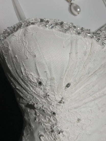 Robes de mariée uniques sirène, bretelles spaghetti, dentelle blanche, longue robe de mariée N3096