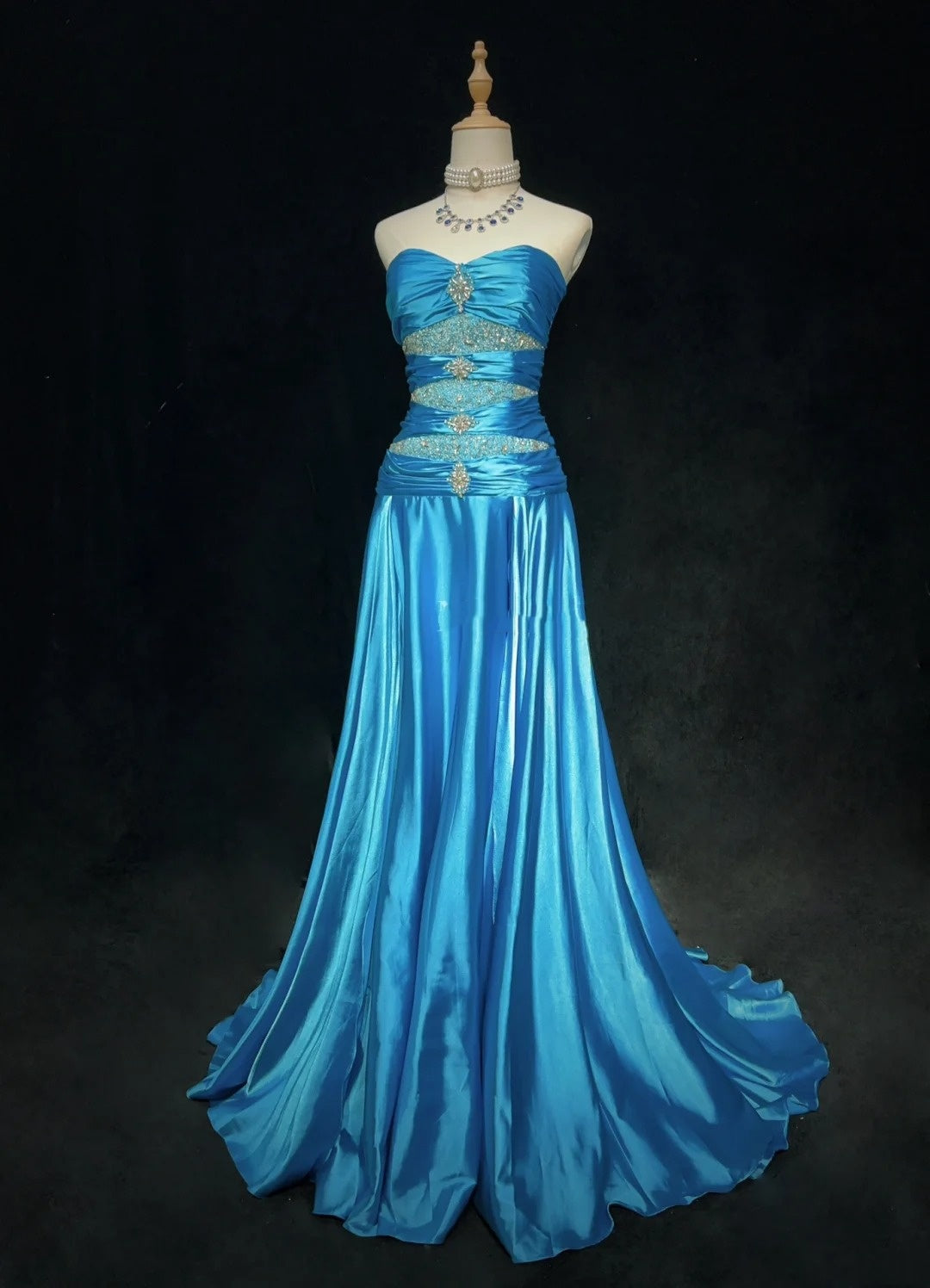 Bescheidene Ballkleider Inspo Meerjungfrau Sweetheart Blaues Satin mit Perlen für Damen Abendkleid N3213