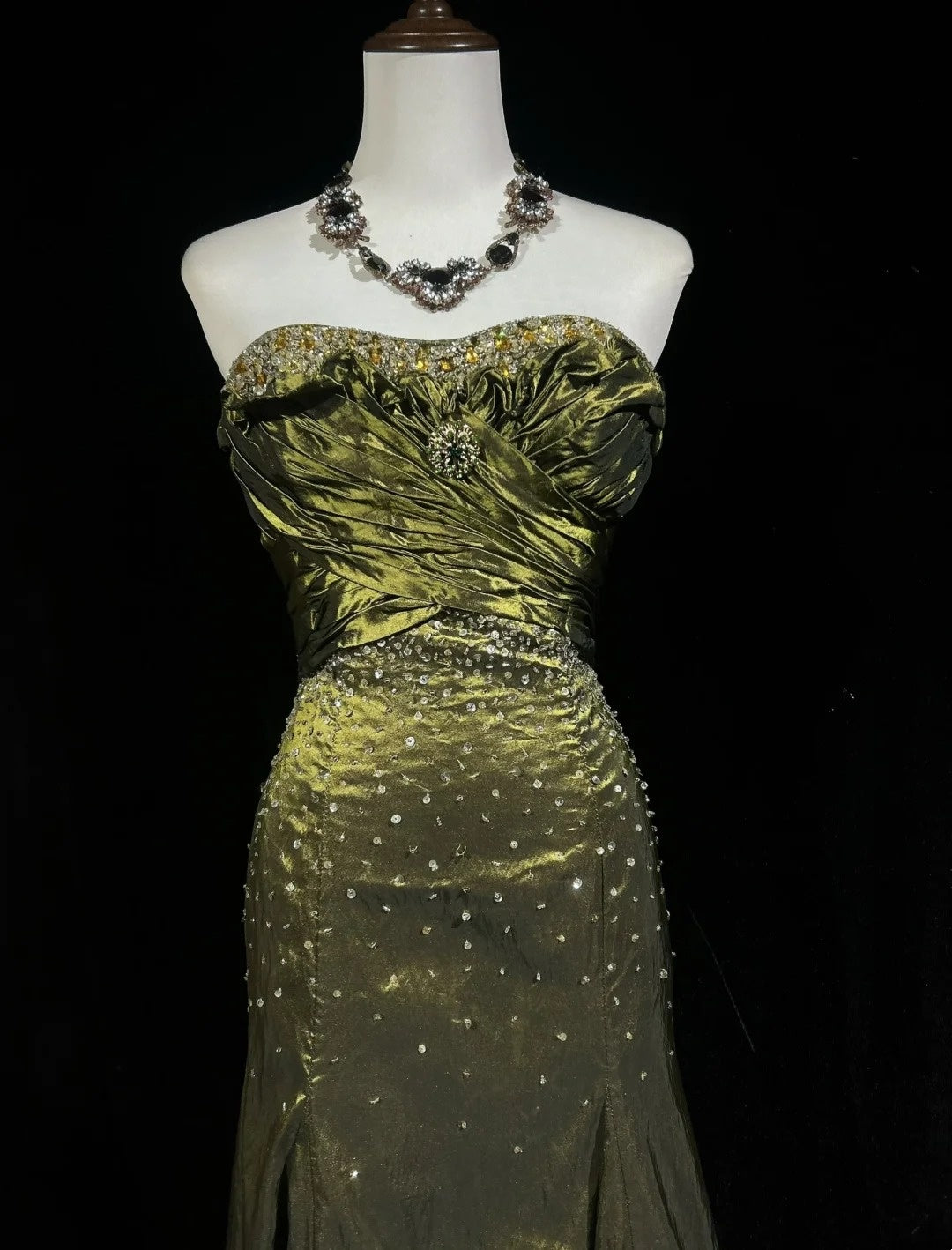 Vintage 90er Abschlussballkleider Meerjungfrau Sweetheart Olivgrün Taft mit Perlen Langes Ballkleid N3026