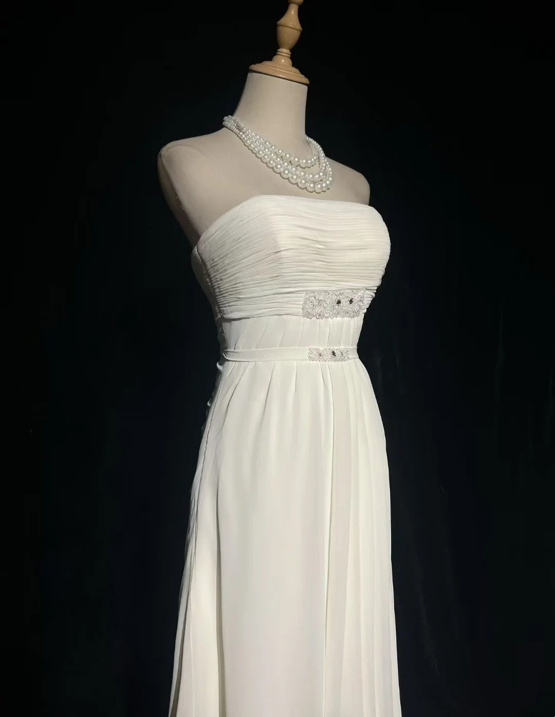 Elegant A line Strapless Chiffon White With Beads Wedding Bridal Gown Long Wedding Dresses RB5123