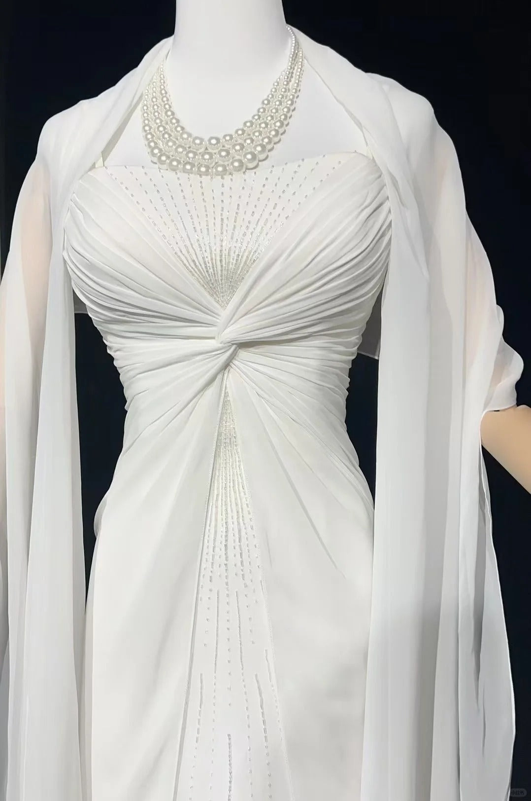 Schlichte Brautkleider A-Linie Spaghettiträger Chiffon Weiß Plissiert Sommer Strand Langes Hochzeitskleid N3831
