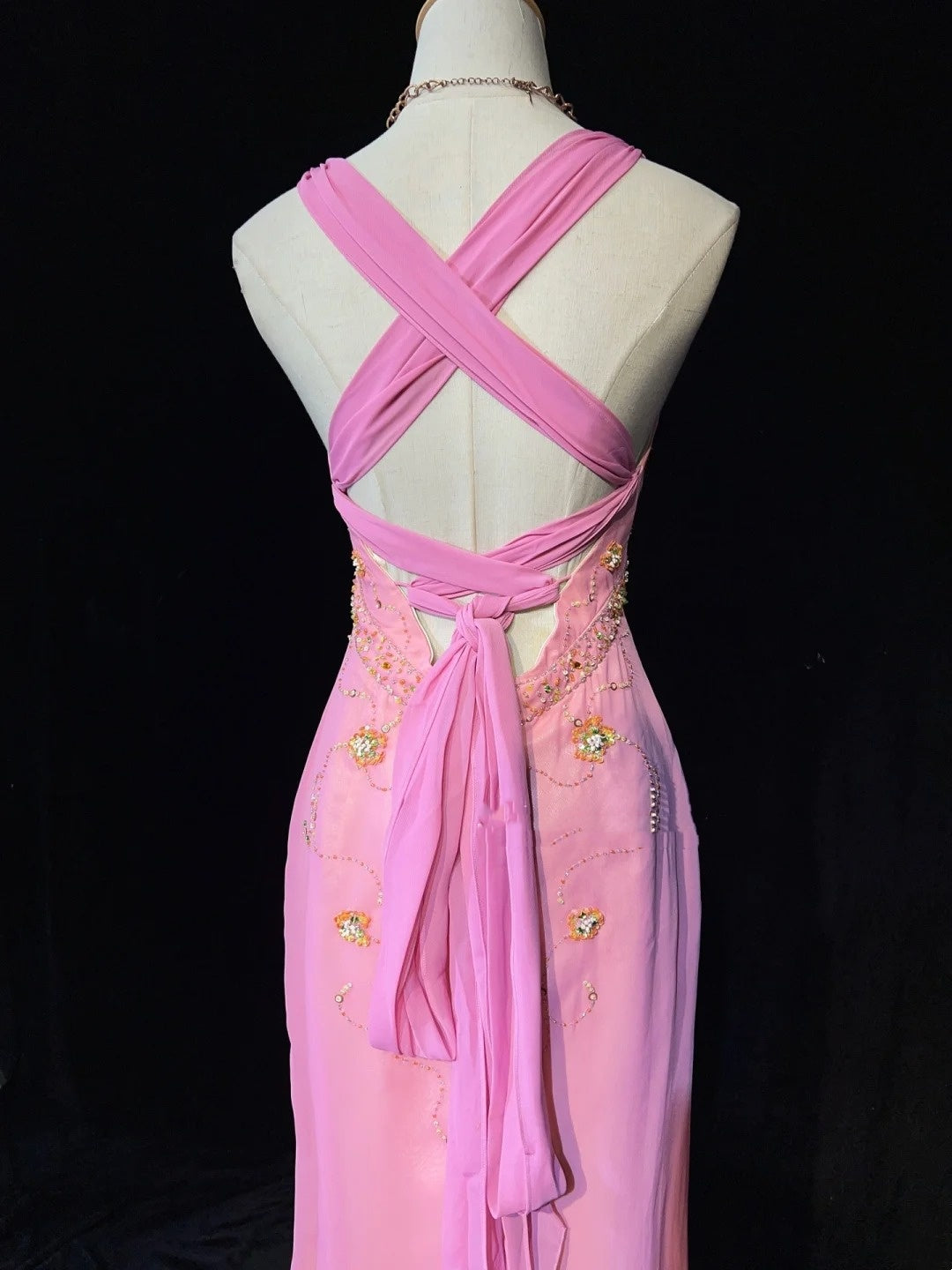 Idées de robes de bal modestes sirène col en V mousseline rose avec perles à volants pour femme robe de soirée formelle N3231
