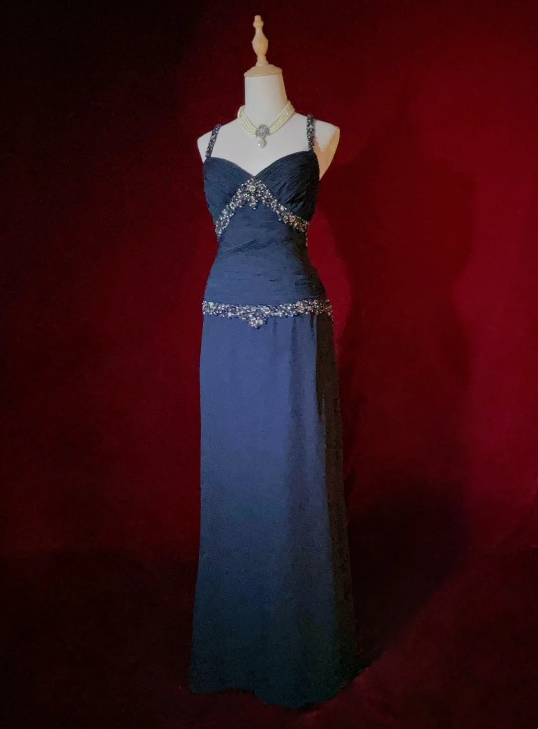 Bescheidene Ballkleider Inspo A-Linie Spaghettiträger Marineblau mit Perlenbesatz für Damen Abendkleid N3262