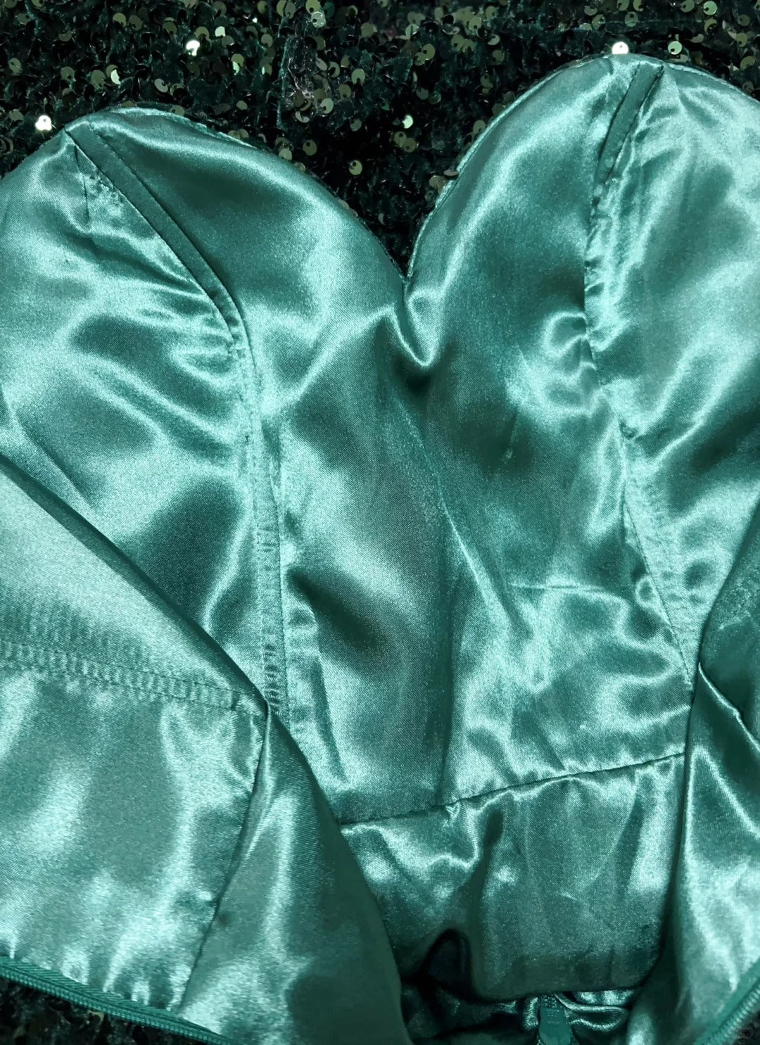 Robe de bal vintage en cœur vert foncé à sequins Y2K Années 2000 Mini robes de retour à la maison N3108