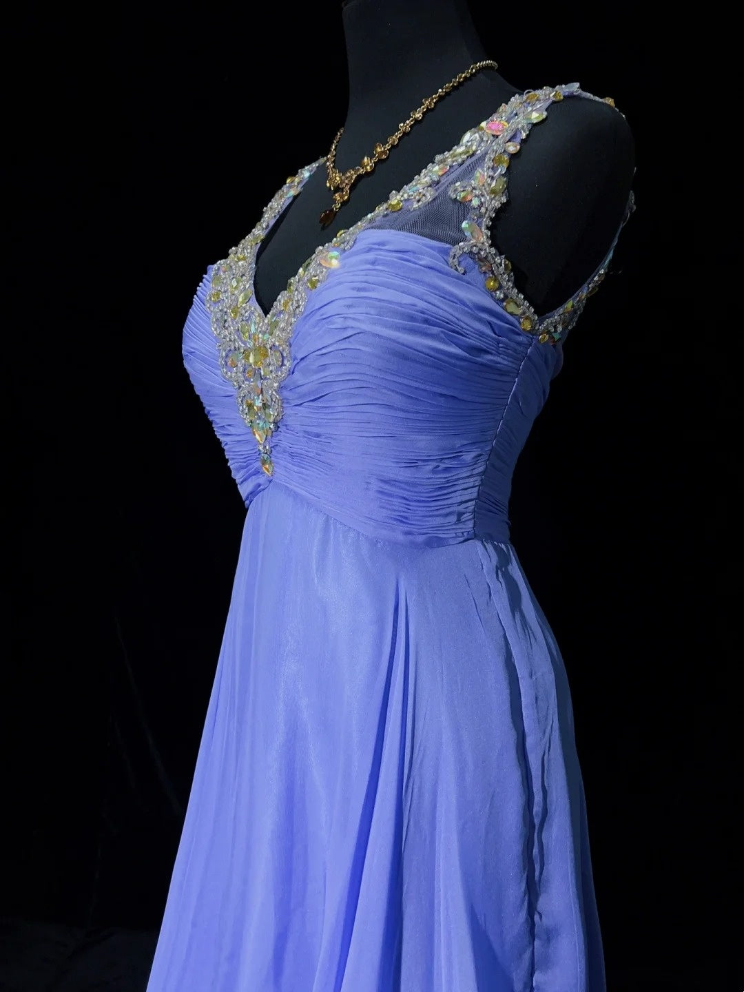 Elegante Ballkleider A-Linie Lavendel Chiffon V-Ausschnitt mit Perlenbesatz Lange formelle Abendgarderobe N3705