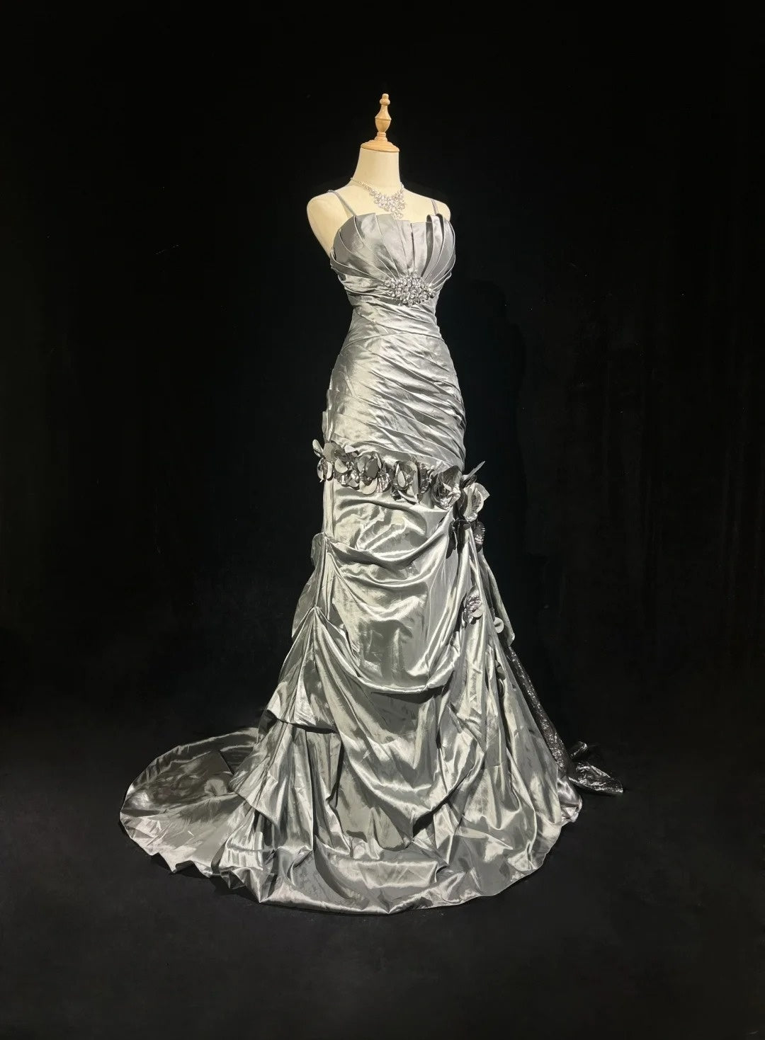 Magnifiques Robes de Bal Sirène Bretelles Fines Gris Argenté avec Fleurs Longues Tenues de Soirée Formelles N3684