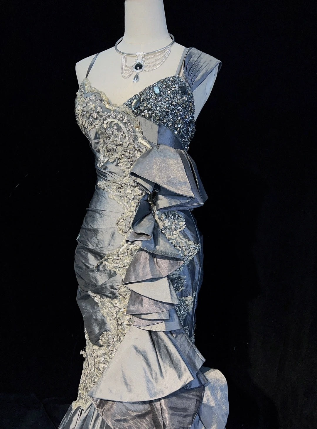 Robes de bal vintage sirène à bretelles en satin gris et dentelle avec volants, longues tenues de soirée N3442