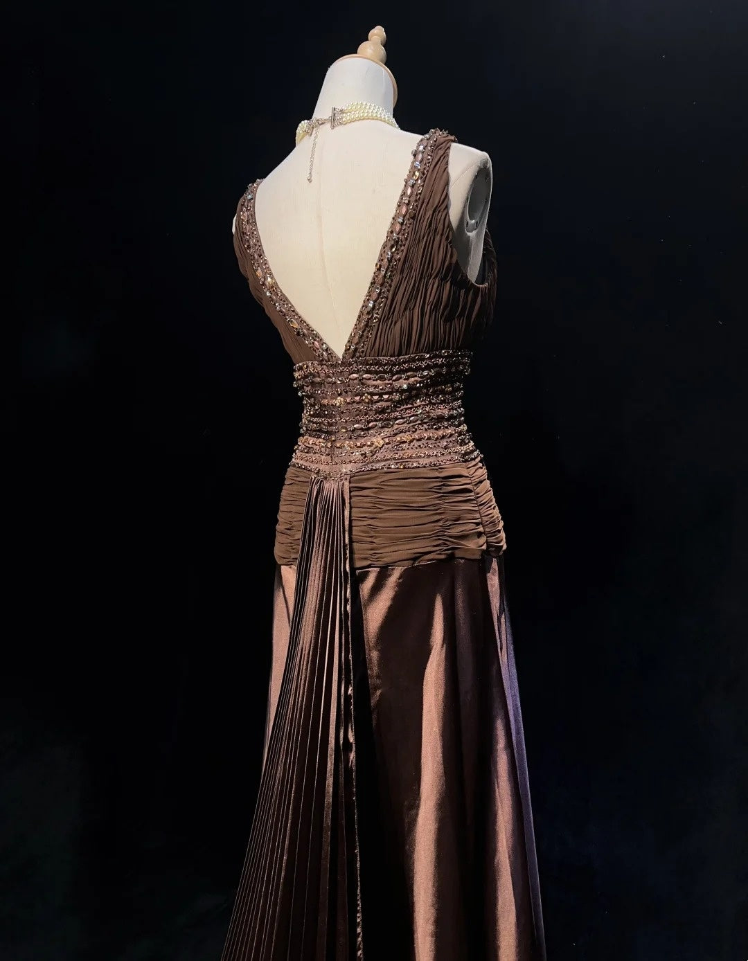 Robes de bal vintage sirène en mousseline de soie chocolat col en V avec perles longue robe de soirée N2453