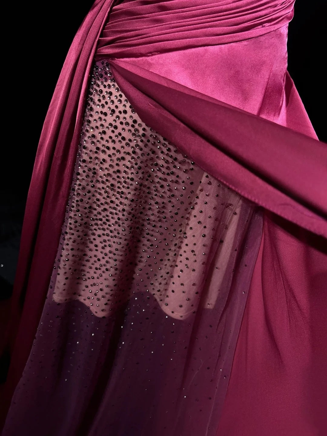 Vintage Ballkleider A-Linie Sweetheart Hot Pink Satin 70er Jahre Mit Perlen Langes Abendkleid N2530