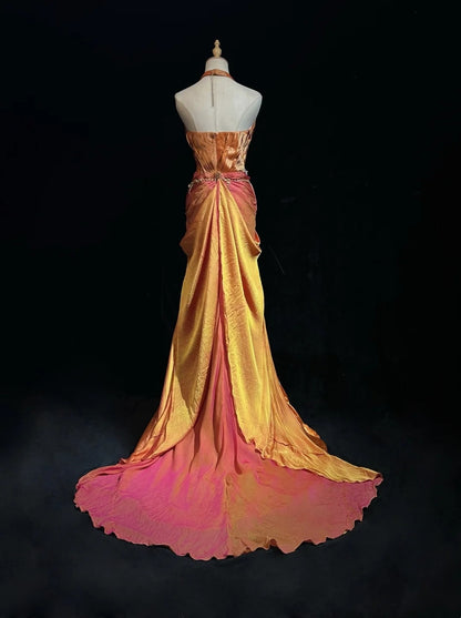 Robes de bal charmantes sirène rose licou en satin orange avec volants longues tenues de soirée N3430
