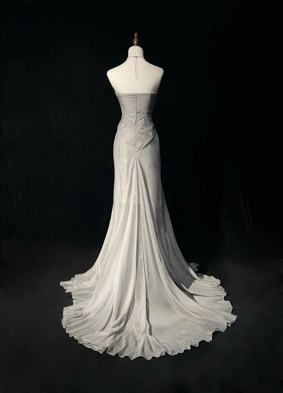 Vintage 90er Abschlussballkleider Etui Herz-Ausschnitt High-Low Silbergrau Chiffon Langes Ballkleid N3020