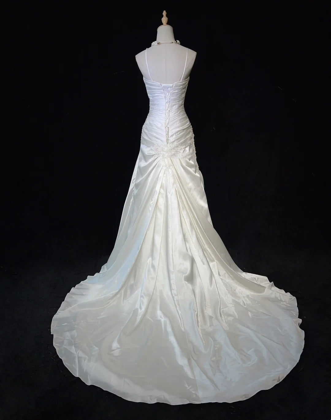 Robes de mariée uniques sirène, fines bretelles, ivoire avec appliques volantées, longue robe de mariée N3631