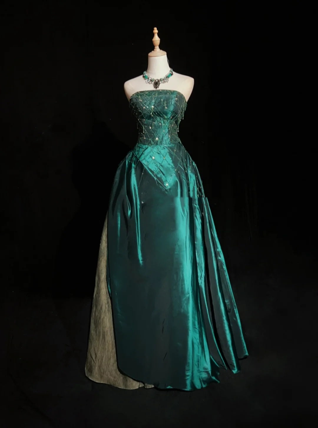 Inspiration Robes de bal vintage Robe de soirée bustier verte avec perles Robe de soirée longue années 80 N2739