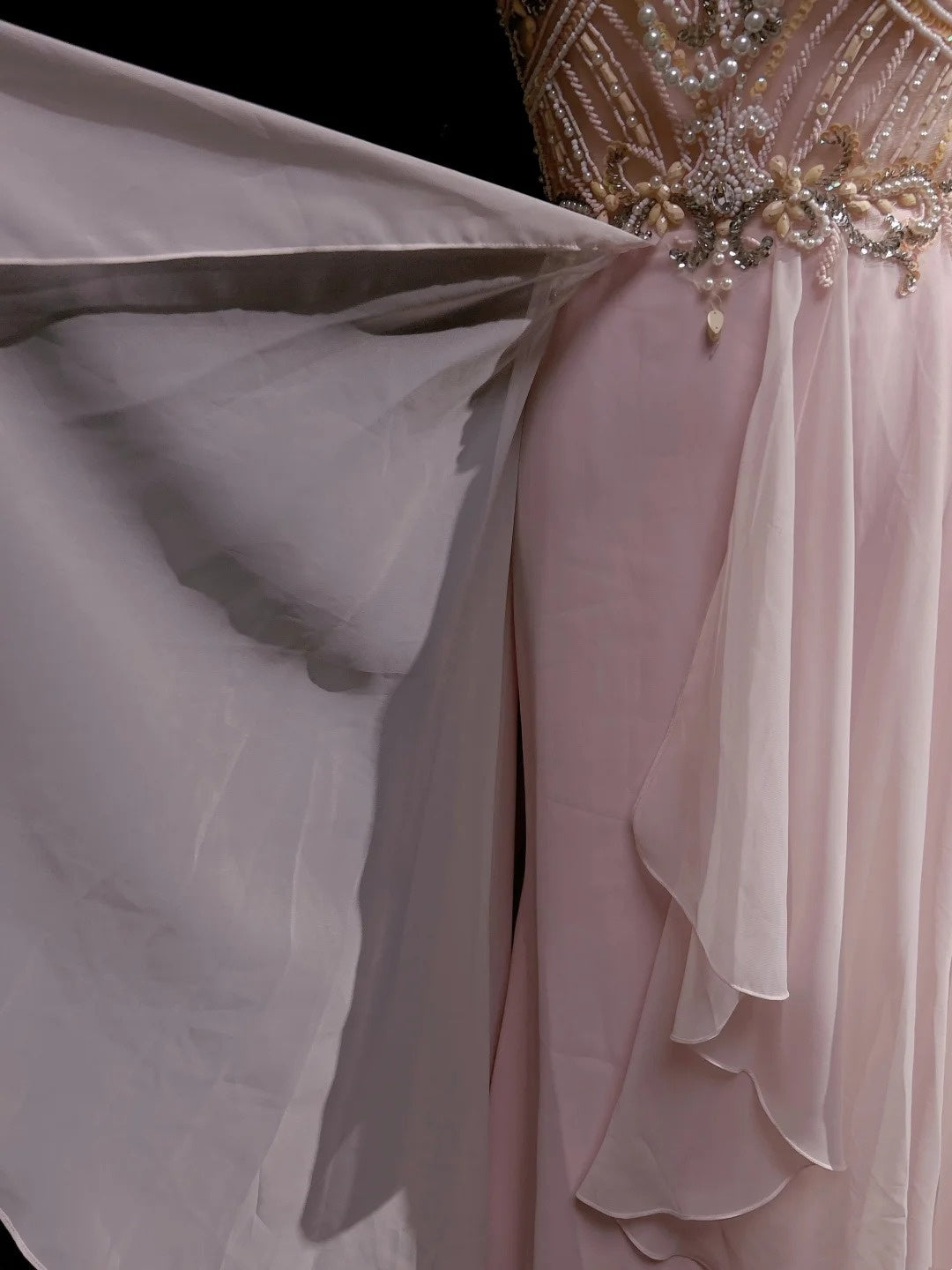 Robes Vintage Esthétique Bal de Promo Trapèze Bijoux Perles Rose Chiffon avec Perles Longue Robe de Soirée N3033