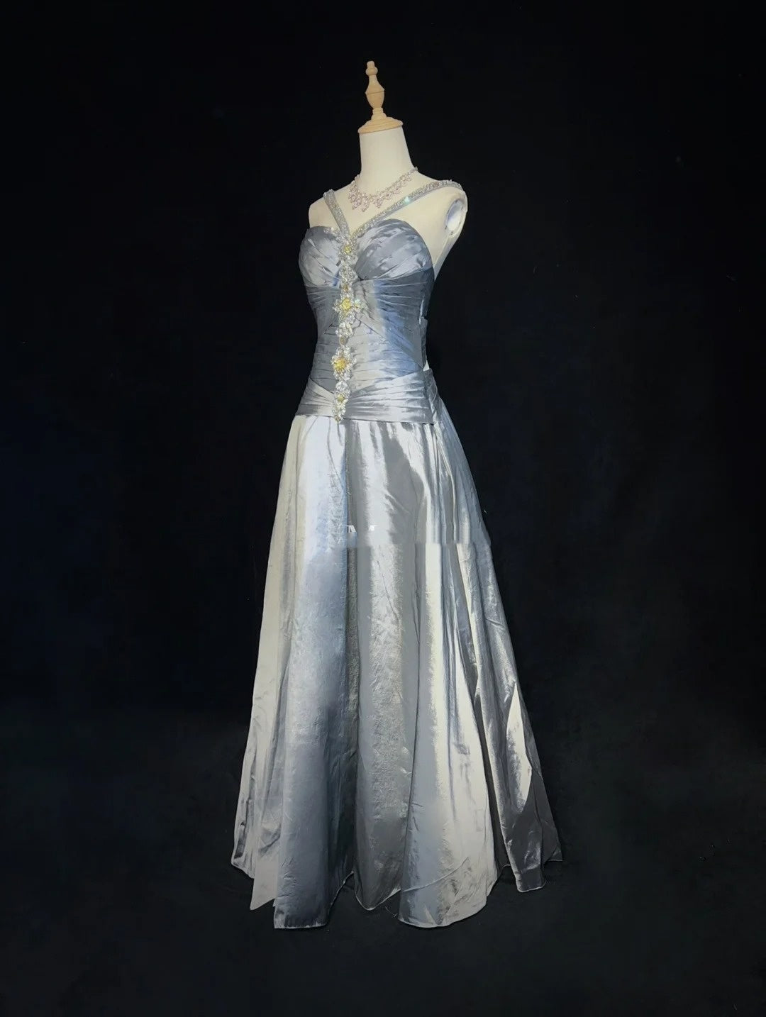 Vintage Prom Dresses Inspo A line Halter Grey Drop Waist Satin 80s Long Formal Gowns With Beads N2863
