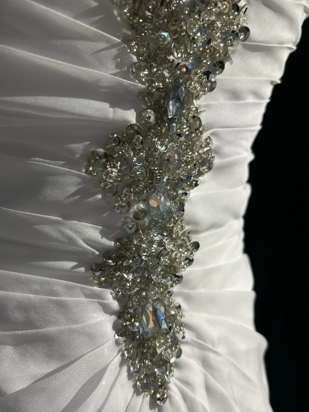Robes de Mariée Intemporelles Sirène Dos Nu Chiffon Satin Blanc Avec Perles Longue Robe de Mariée N3474
