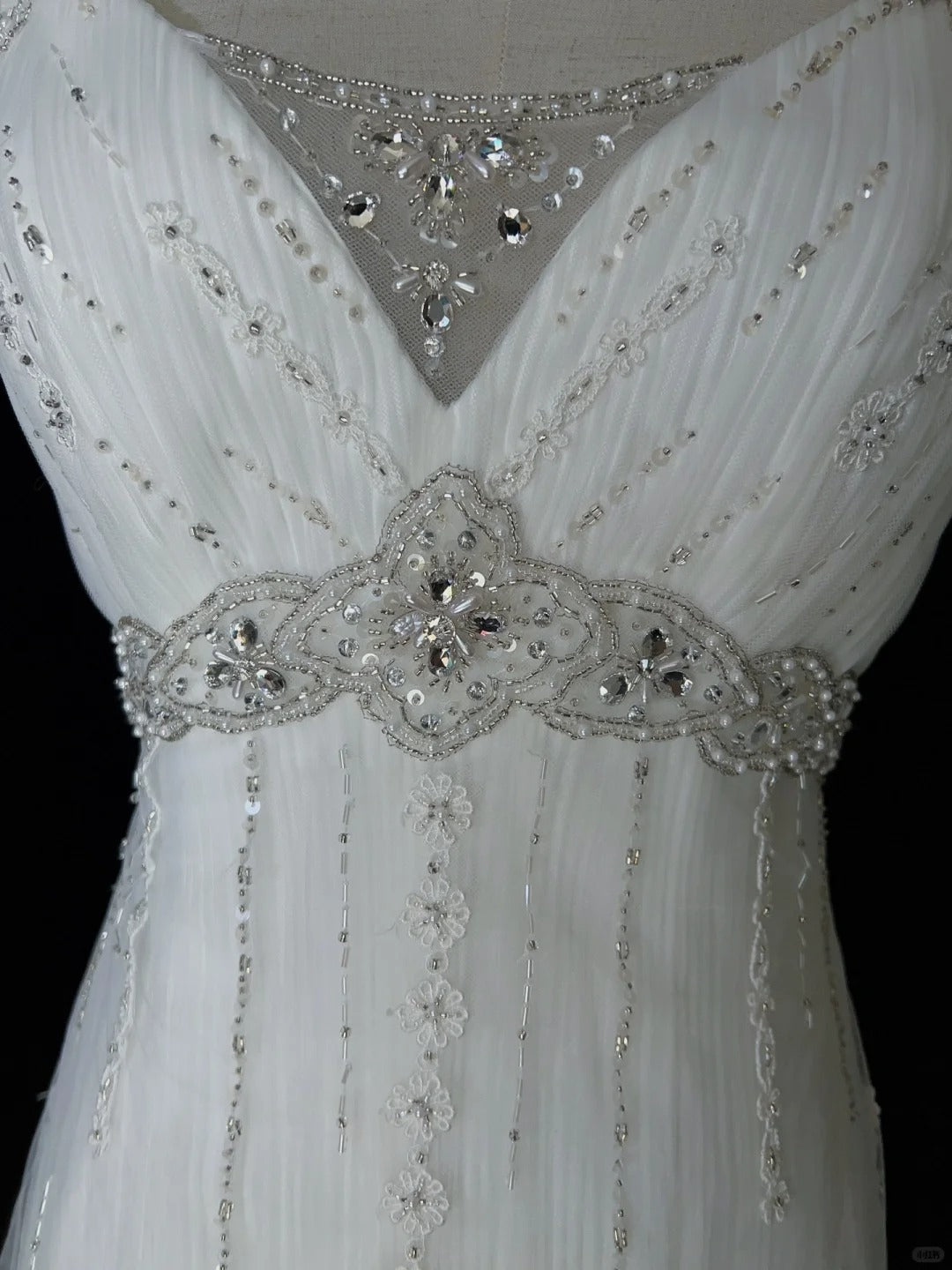 Robes de mariée uniques, ligne A, fines bretelles, tulle blanc avec perles, longue robe de mariée N3646