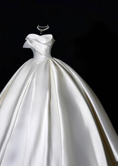 Robe de mariée classique, robe de bal bustier en satin ivoire sans manches, robe de mariée cintrée AB2531