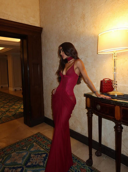 Superbe robe de bal sirène à bretelles spaghetti en satin bordeaux, robe de bal d'inspiration princesse, robe de remise de diplôme B438