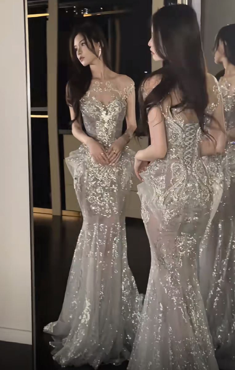 Robe de bal longue à paillettes argentées, décolleté en cœur, style sirène scintillante, tenue de soirée pour la remise des diplômes N038