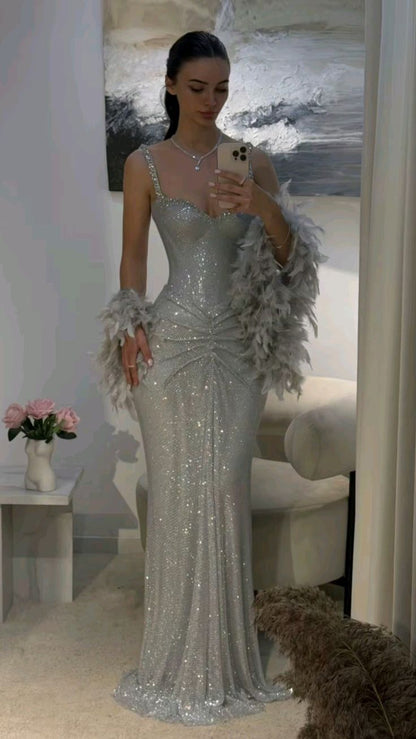 Robe de bal longue bleu marine à fines bretelles et sequins, style sirène, idéale pour une soirée, un 19e anniversaire ou une remise de diplôme (N881)