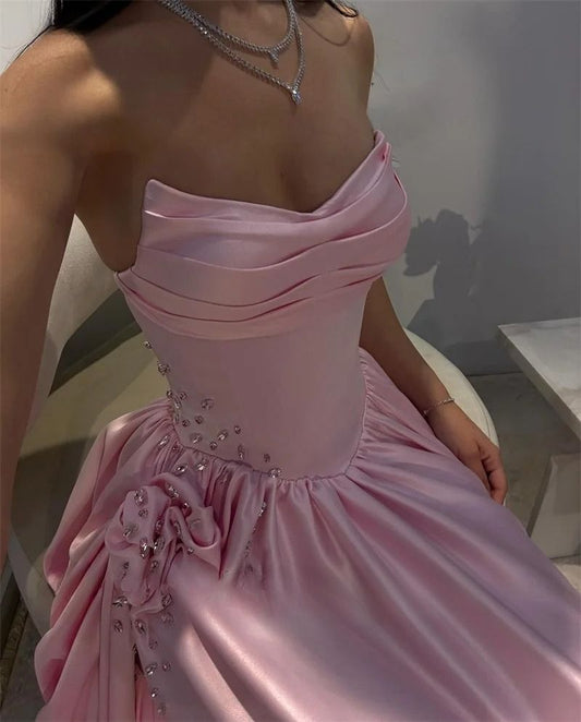Magnifique robe de bal rose pâle en satin, décolleté cœur, sans manches, fente haute, ornée de pierres précieuses et plissée - Vestidos De Dia AB503
