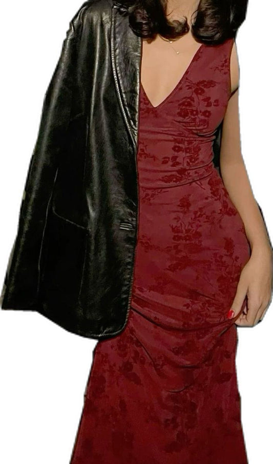 Elegantes Meerjungfrauen-Abendkleid in Burgunderrot mit V-Ausschnitt und Spitze – ein stilvolles Kleid für Teenager, ideal für festliche Anlässe und Partys (AB1119).