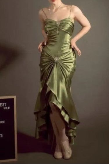 Elegantes, dunkelgrünes, langes Meerjungfrauen-Abendkleid aus Satin mit Spaghettiträgern – Wunderschönes Abendkleid N1782