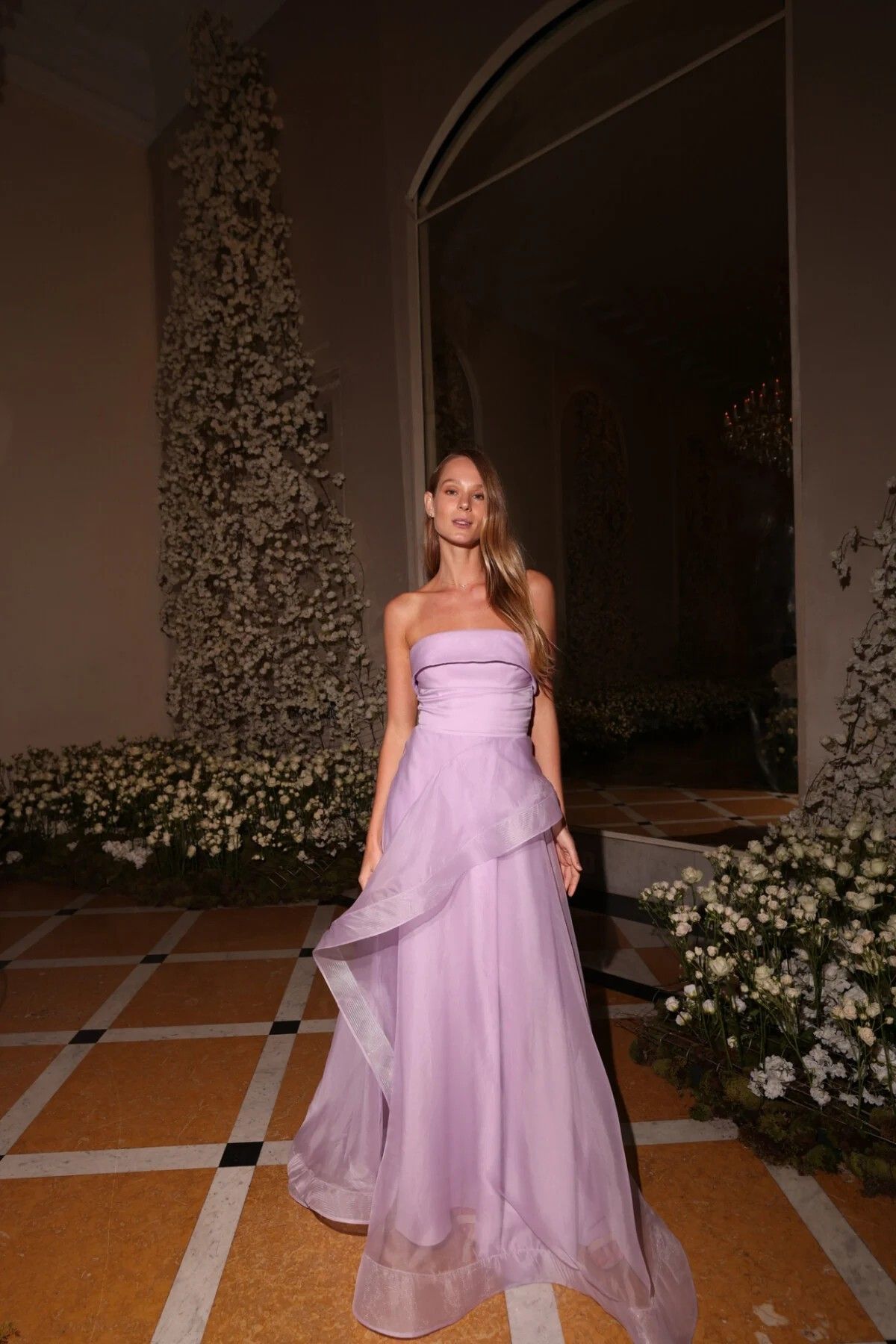 Robe de bal longue en tulle lilas, coupe trapèze, sans bretelles, AB402