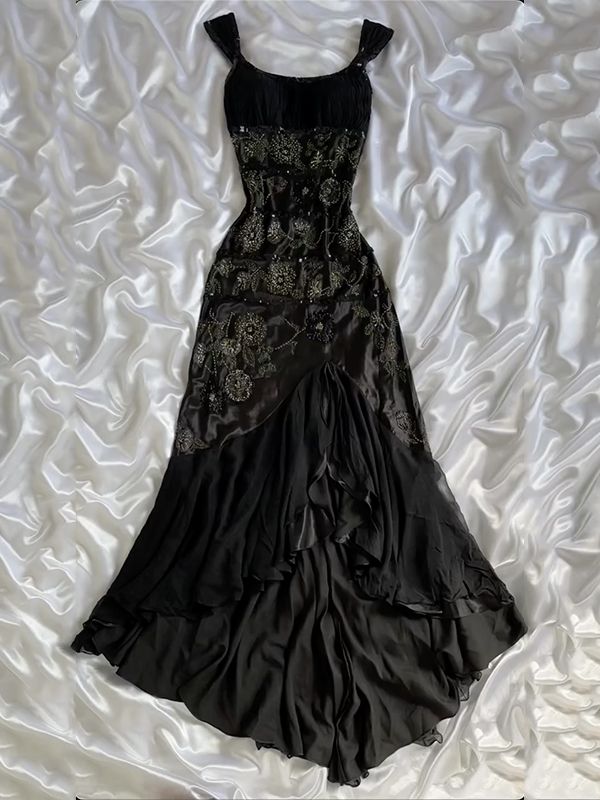 Robe de soirée sirène élégante à col carré en mousseline noire ornée de perles, moulante, longue, idéale pour un bal de promo ou un anniversaire (AB1275)