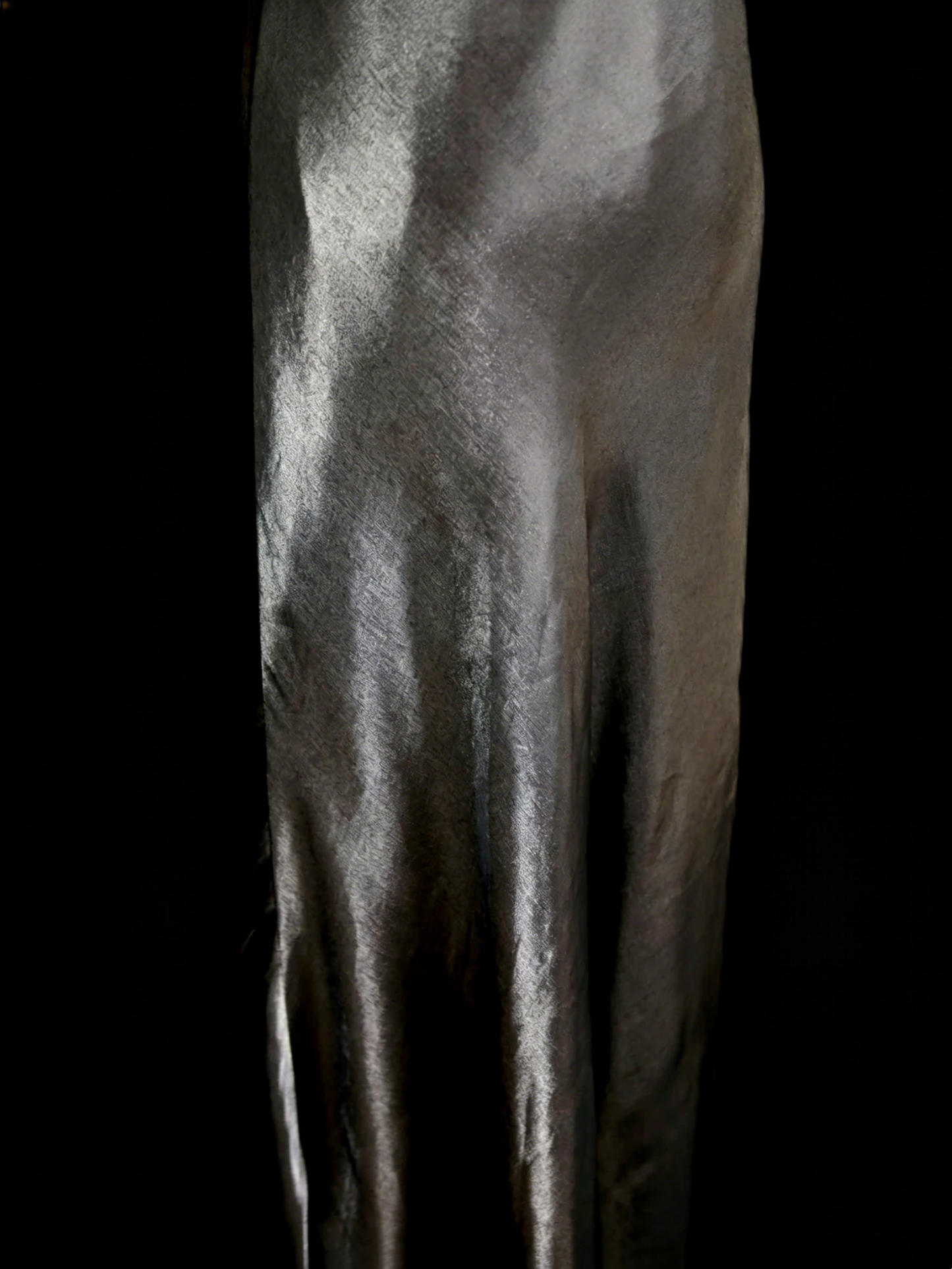 Robe fourreau grise à fines bretelles, style vintage années 80, 70 et 90, idéale pour une soirée étudiante ou un bal de fin d'année (N1153)
